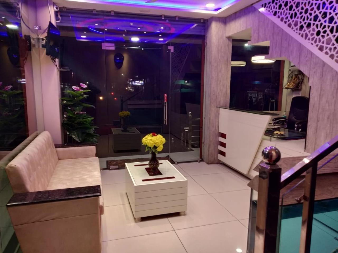 Hotel Reyansh Tanakpur Екстер'єр фото