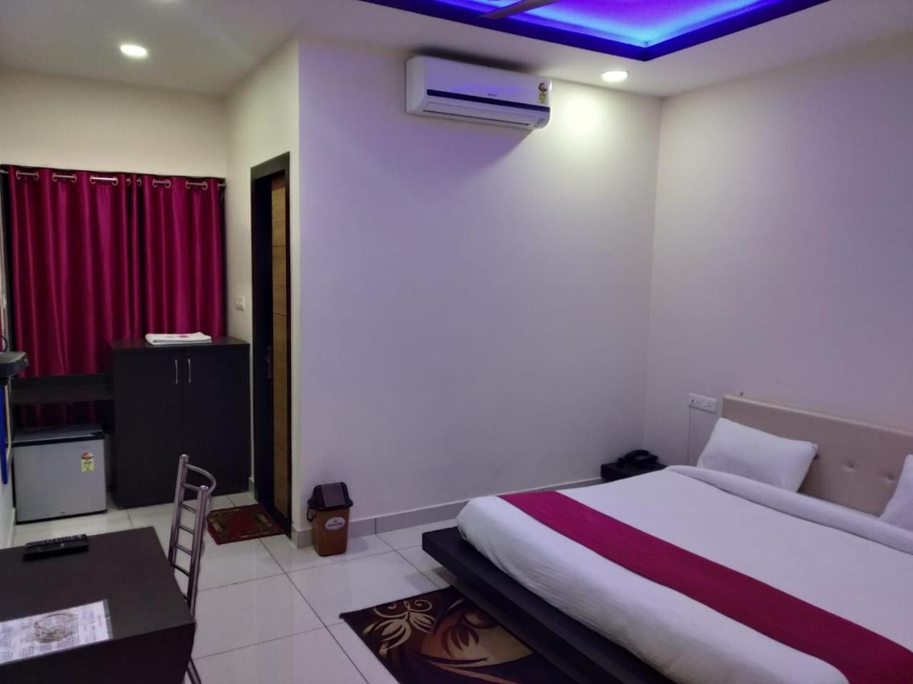 Hotel Reyansh Tanakpur Екстер'єр фото
