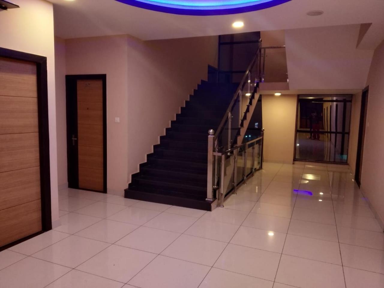 Hotel Reyansh Tanakpur Екстер'єр фото