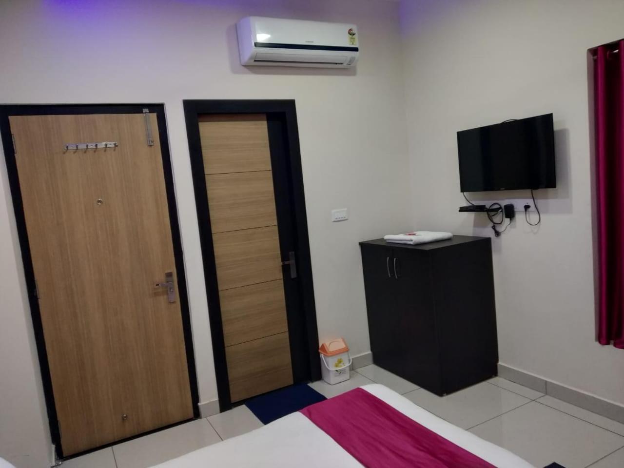 Hotel Reyansh Tanakpur Екстер'єр фото