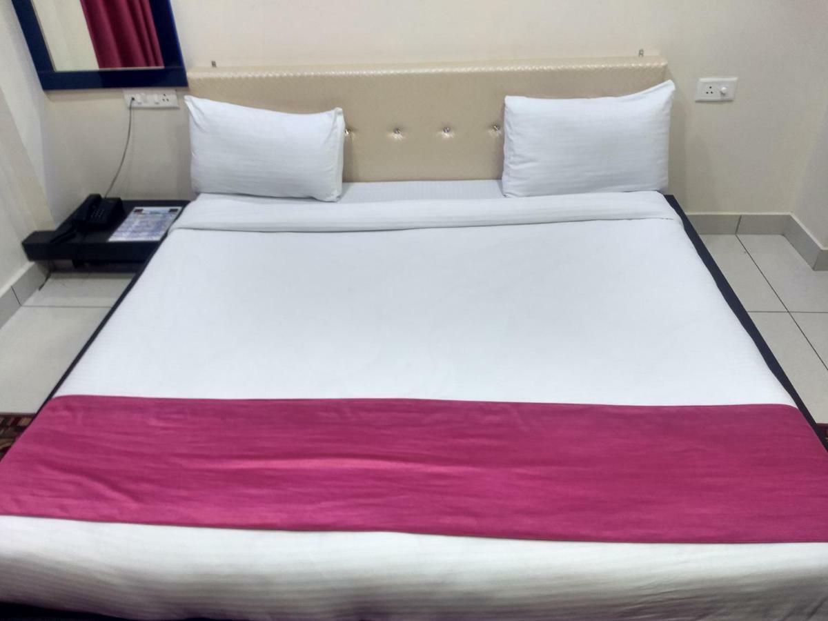 Hotel Reyansh Tanakpur Екстер'єр фото