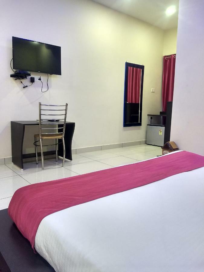 Hotel Reyansh Tanakpur Екстер'єр фото
