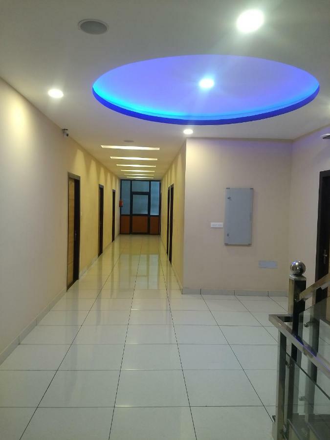 Hotel Reyansh Tanakpur Екстер'єр фото