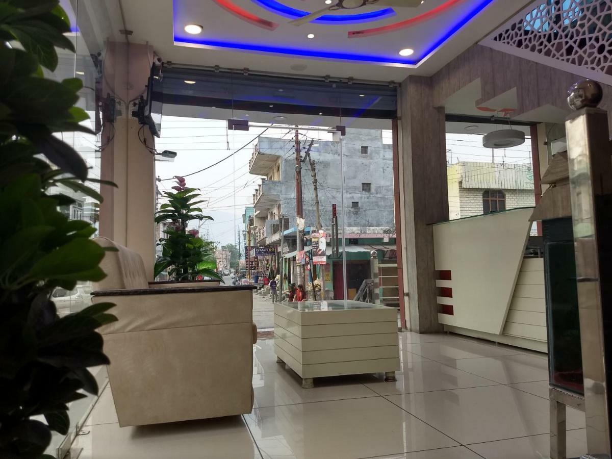 Hotel Reyansh Tanakpur Екстер'єр фото