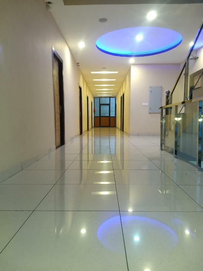 Hotel Reyansh Tanakpur Екстер'єр фото